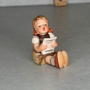Goebel Hummel Figurine Girl Singing Sitting Sheet Music W Germany TMK-6 131
